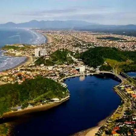 Refugio 50 Metros Da Praia Itanhaem Exterior photo
